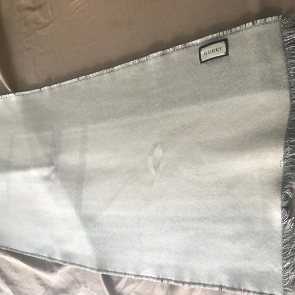 Gucci Ivory/Black Wool/Silk Scarf - Picture 8 of 11